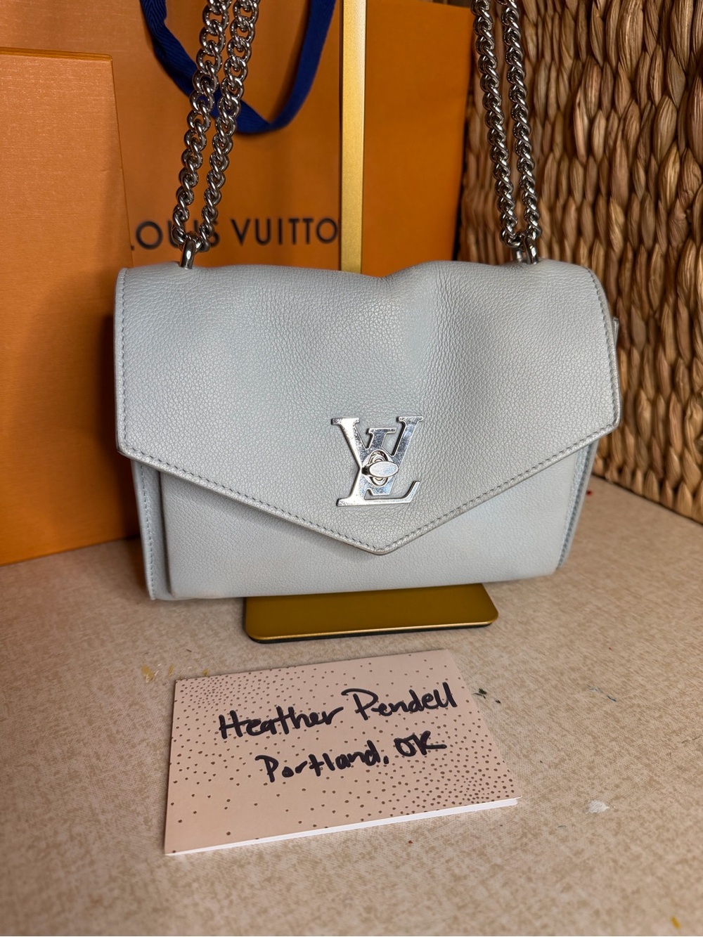 Louis Vuitton Lockme II BB - Picture 3 of 16
